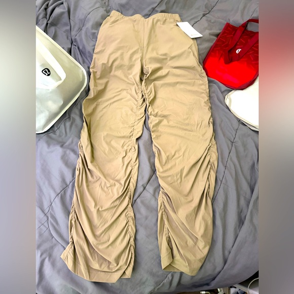 Lululemon dance studio HR tight fit flared pants size M NWT! - Picture 3 of 13